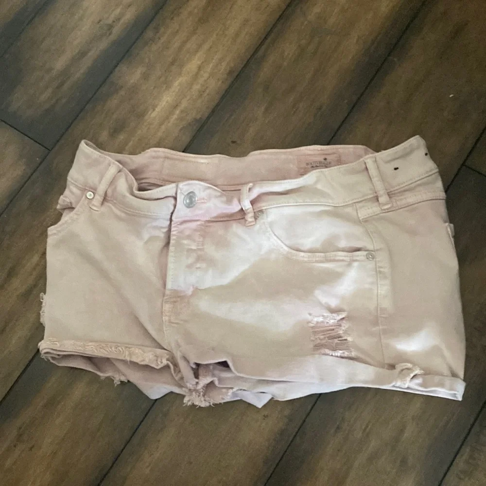 ☮️☮️☮️☮️☮️☮️☮️Womens bootlegger shorts 🩳 8/10☮️☮️☮️☮️☮️☮️ - Picture 1 of 4